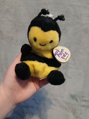 Palm Pals Plush Bee